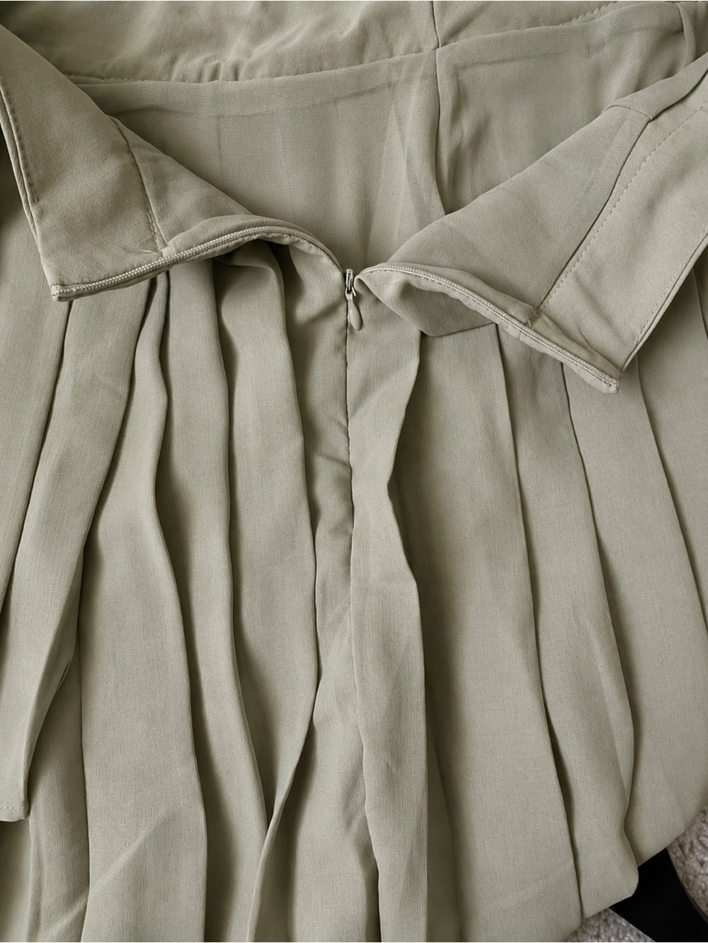 Papermoon Sage Green Pleated Mini Skirt Size Large - Picture 6 of 7